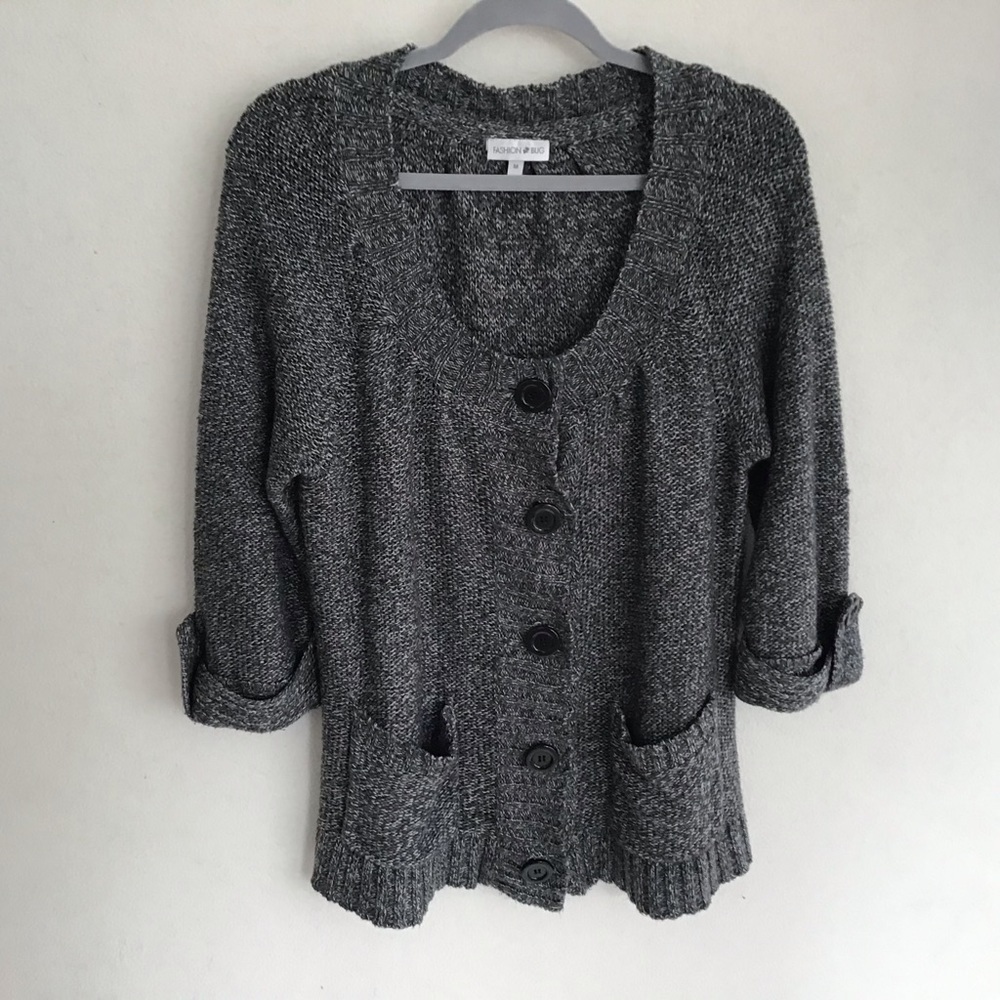 Fashion Bug knit sweater/jacket. Size medium.